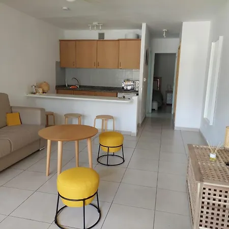 Atlantic Garden Charli *